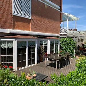 Maison Renee Viareggio